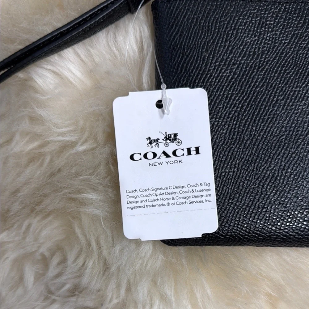 Coach Black Textured Leather Wristlet Pouch with Gold Logo – NWT – OS - Picture 3 of 8